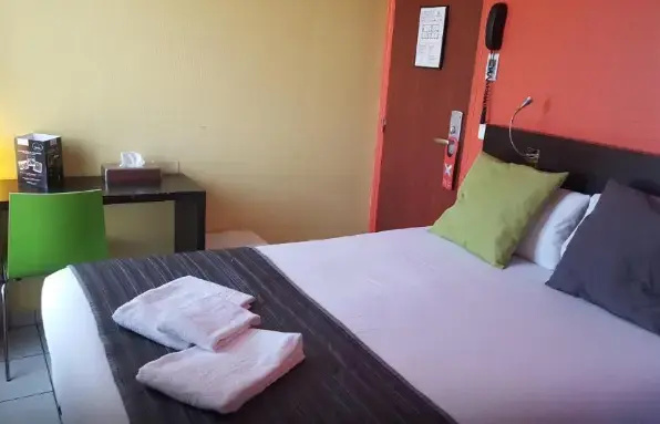 Classic Double room (full double bed)
