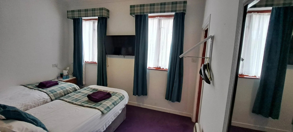 MacDonald Hotel & Cabins  - Chambres