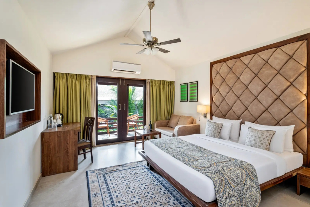 Coco Wood Double Cottage (full double bed)