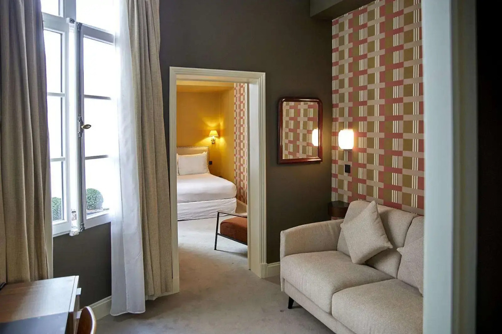 Двухместный полулюкс двуспальная кровать в Hotel du Danube Saint Germain