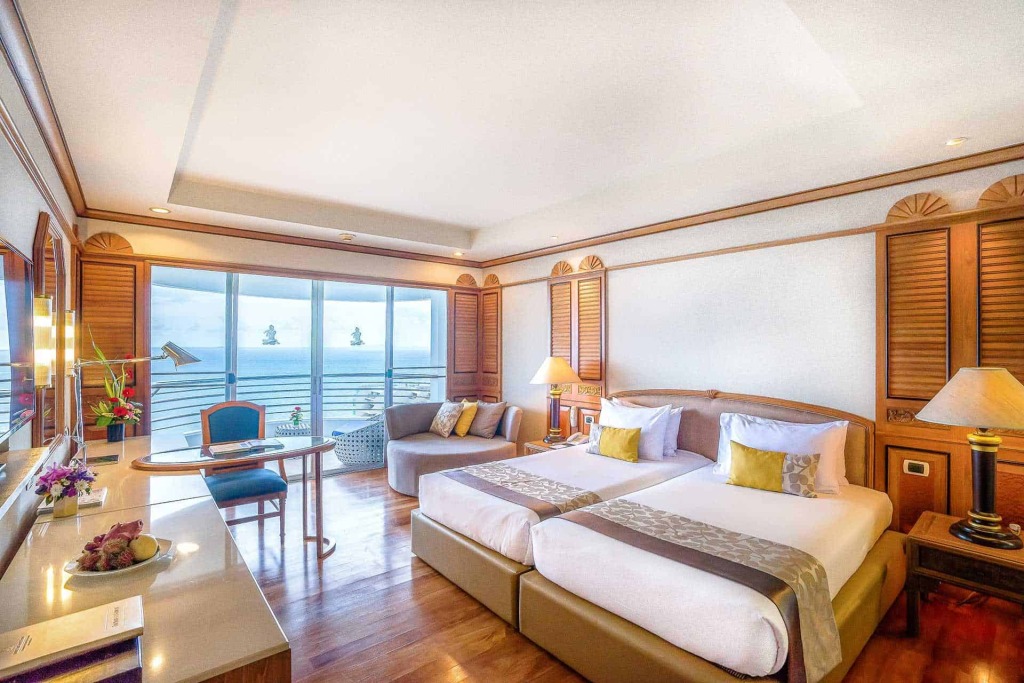 Люкс Regency с 2 комнатами в Royal Cliff Beach Hotel Pattaya