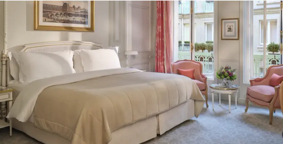 Deluxe Double room (full double bed)