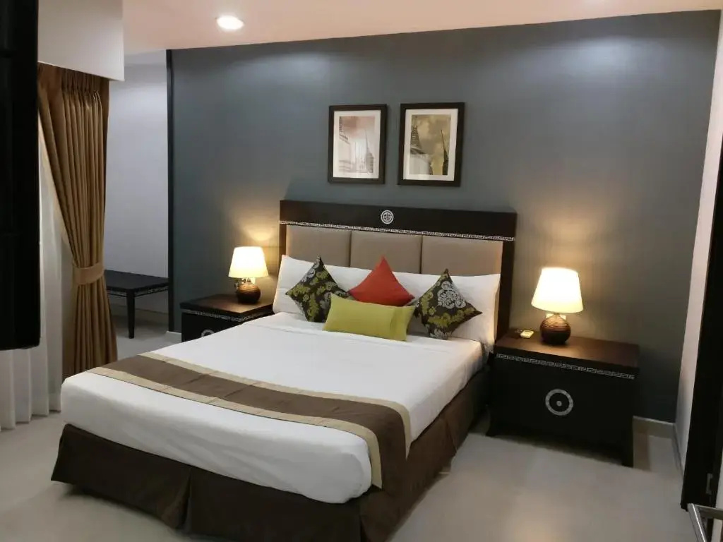 Double Suite (full double bed)