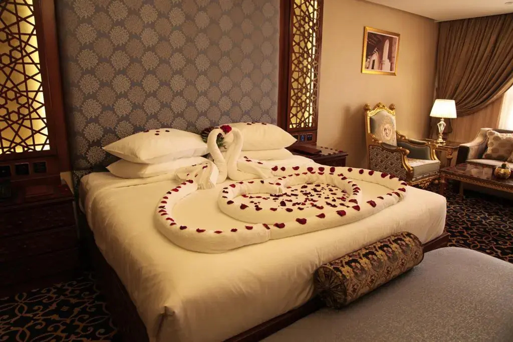 Deluxe Double Suite (twin beds)