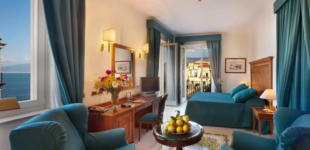 Byron Double Junior Suite (full double bed)