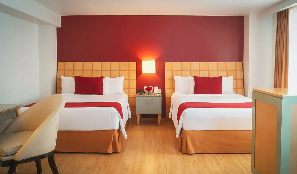 Quadruple Junior Suite