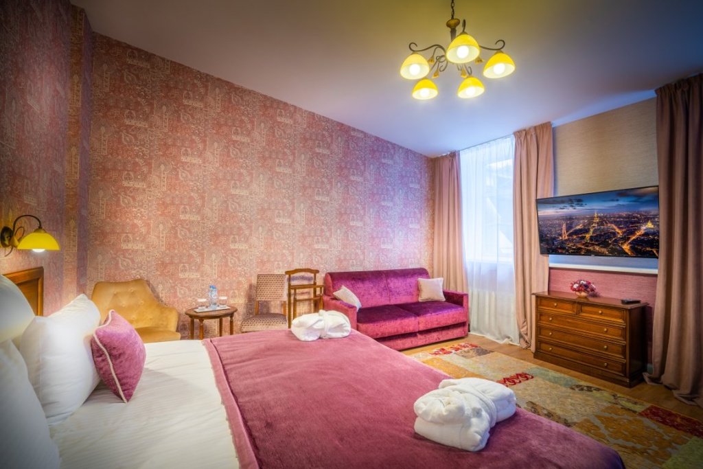 Petr Hotel Room Type - Grand Deluxe Double room full double bed