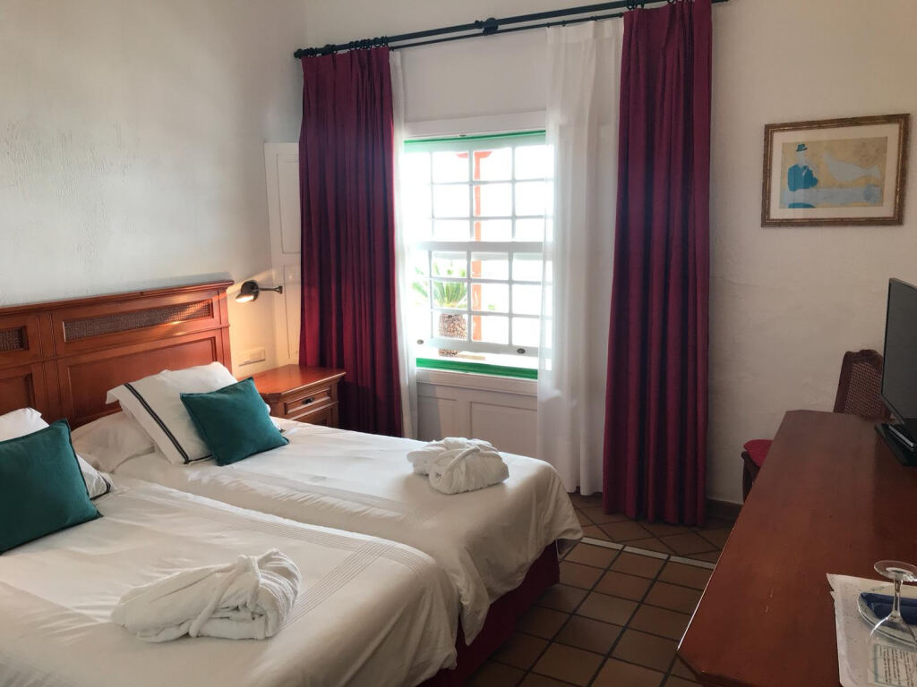 Двухместный номер Standard 2 отдельные кровати в Hotel Casa del Embajador