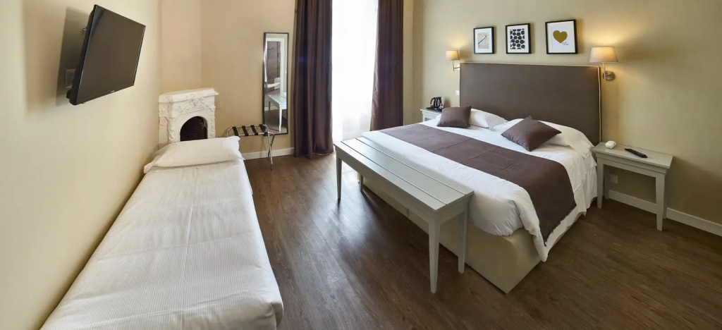 Triple room