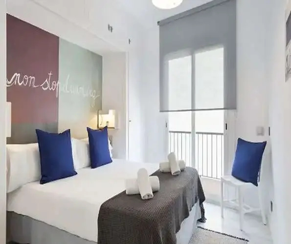 2 Bedrooms Exclusive Apartment beachfront