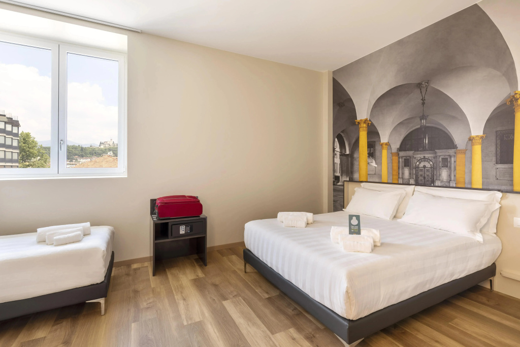 Superior Triple room