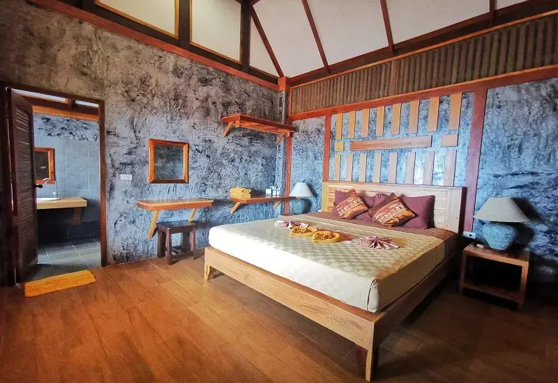 2 Bedrooms Air Conditioner Bungalow
