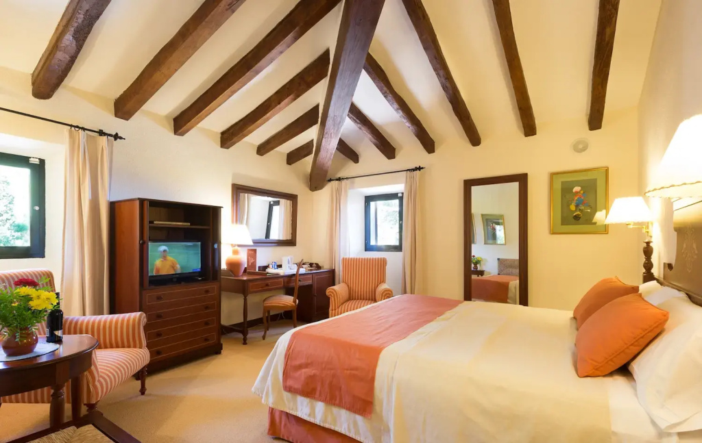 Classic room
