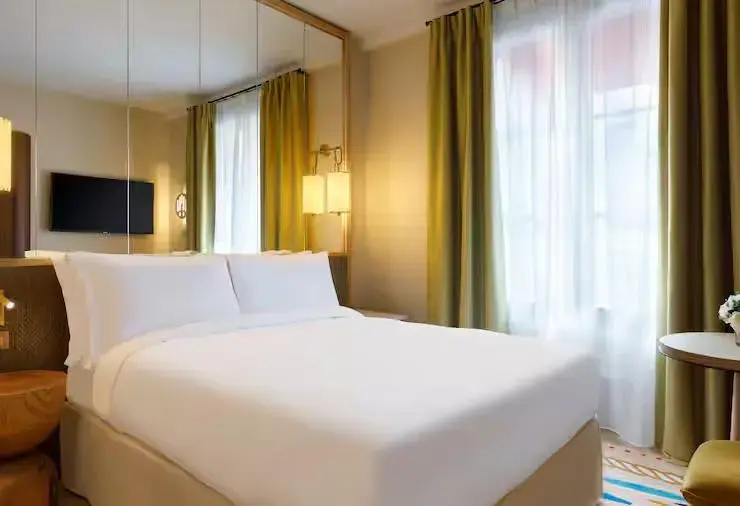 Family Connecting Double room full double bed