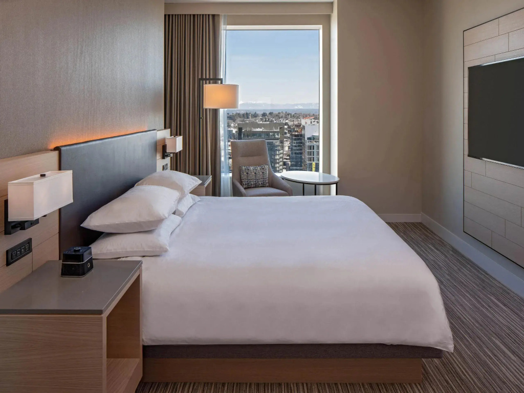 Summit Double Suite (full double bed)
