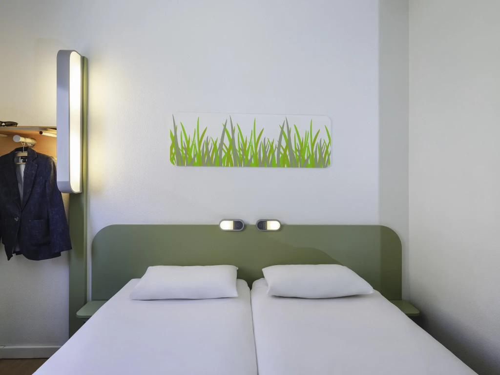 Double room (twin beds)