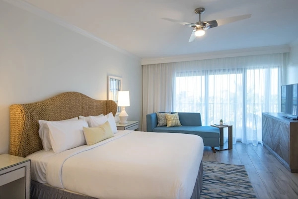 Captain's Double Suite (full double bed)
