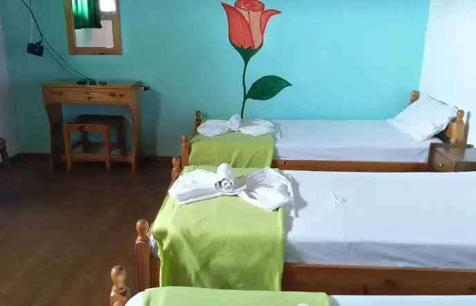 2 Bedrooms Apartment with garden view