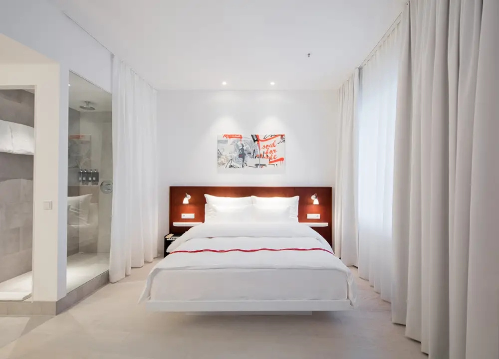 Wow Double room (full double bed)