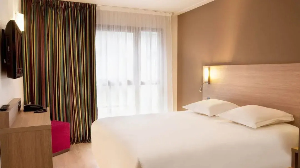 Comfort room