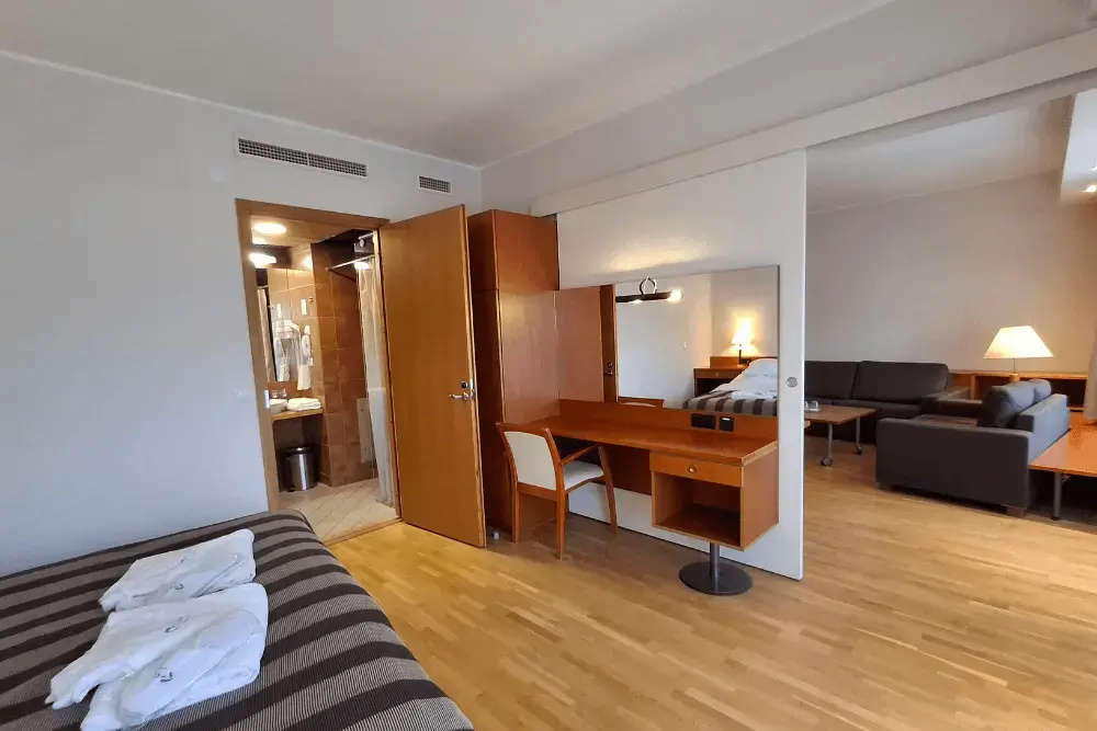 Superior Double Suite (full double bed)