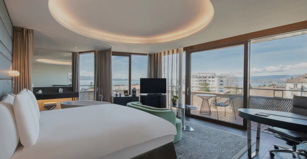 Double Penthouse Savoy Suite (full double bed)