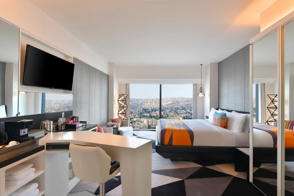 Double Deluxe room (full double bed)