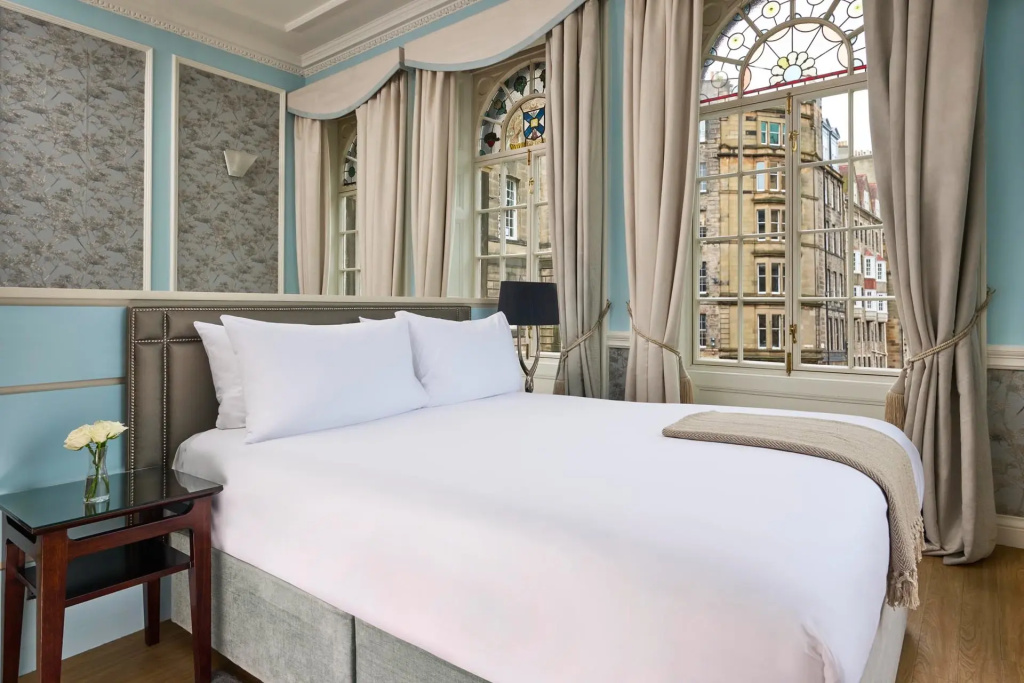 Princes Double Suite (full double bed)