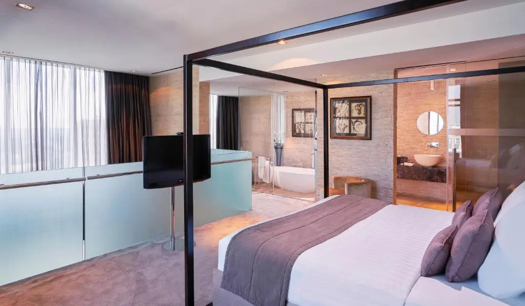 Duplex Double Suite (full double bed)