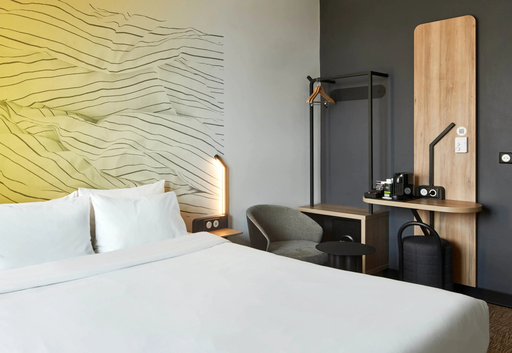 Plus Double room (full double bed)