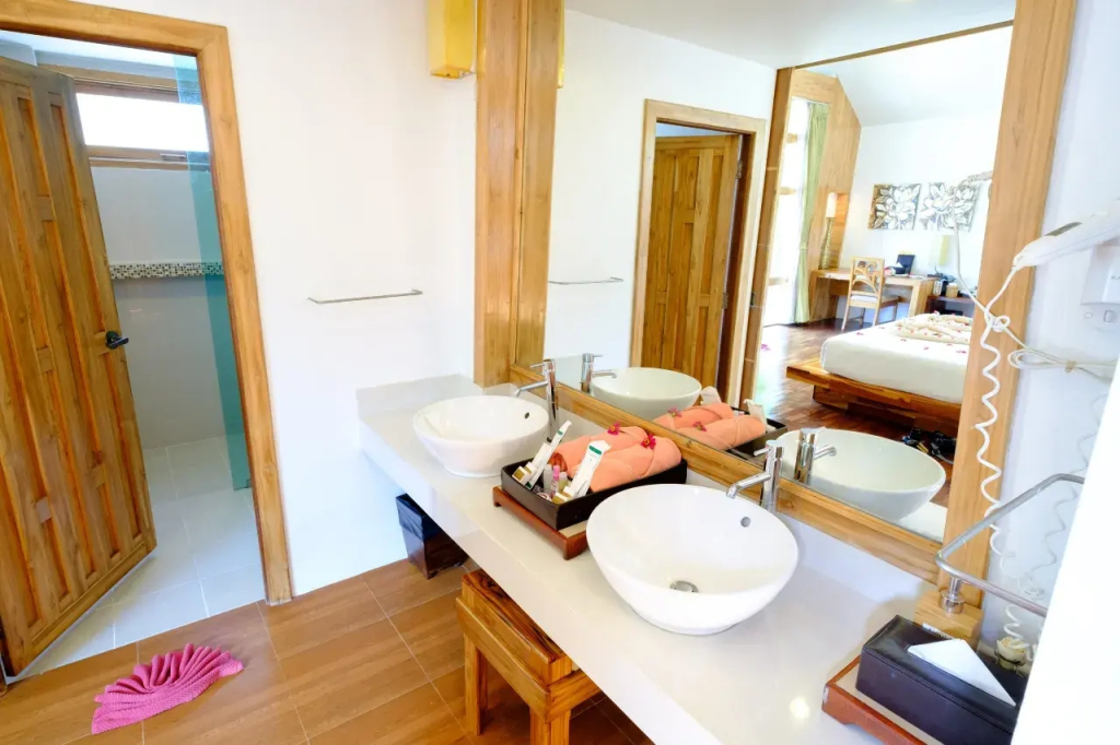 Бунгало Beach View Honeymoon в Bundhaya Villas Koh Lipe