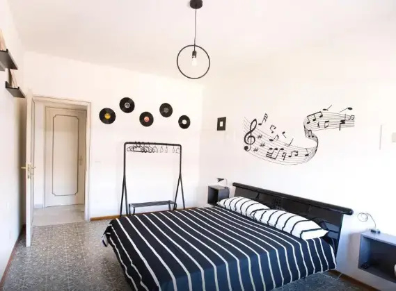 Double room (full double bed)