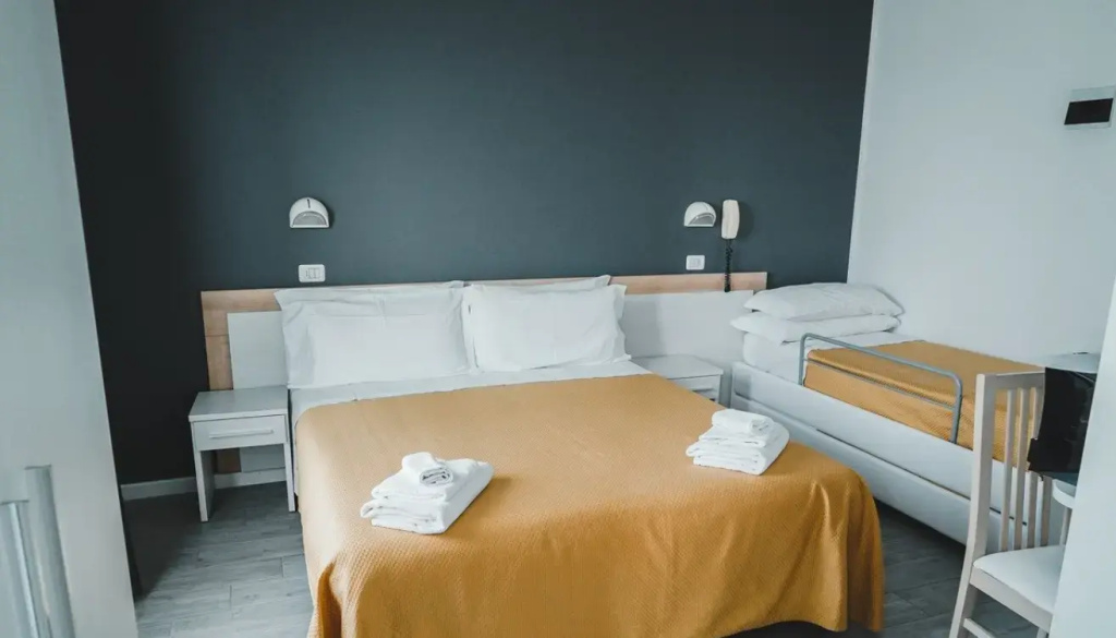 Triple room