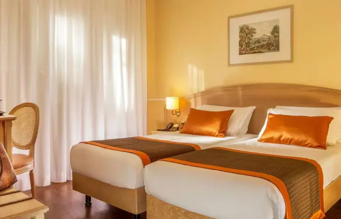 Omnia Deluxe Double room with panoramic balcony (twin beds)