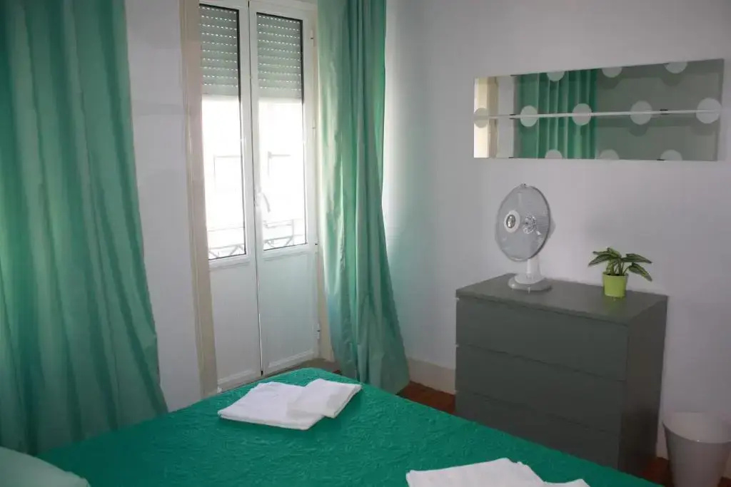 Deluxe Double room with balcony (full double bed)