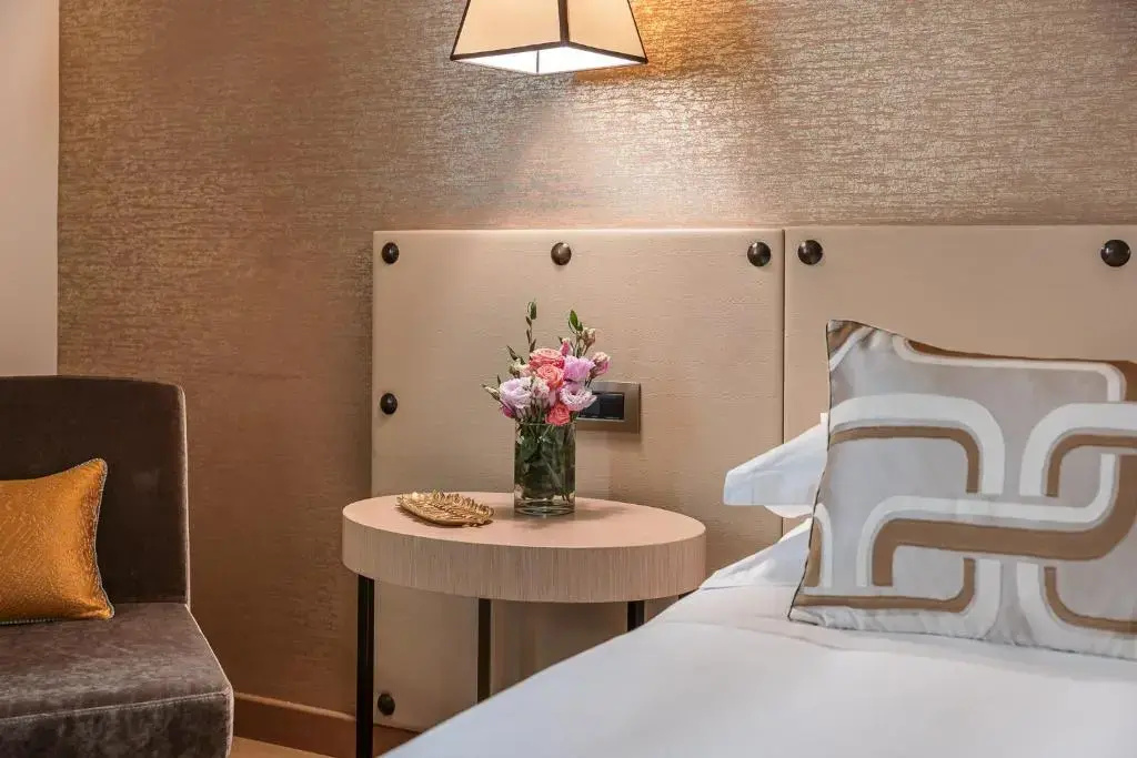 Executive Double room (full double bed)