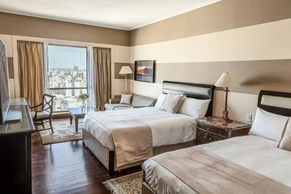 Club InterContinental Double room with city view (twin beds)