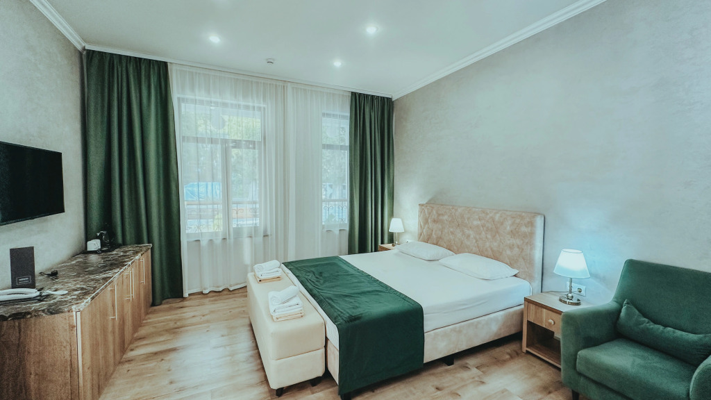 Двухместный полулюкс c 1 комнатой двуспальная кровать в Нарт