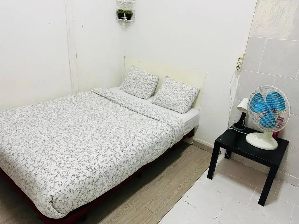 Budget Double room (full double bed)
