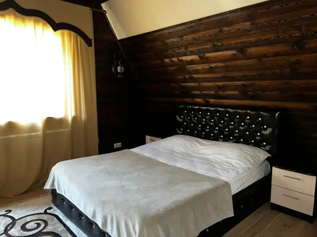 Double Suite (full double bed)