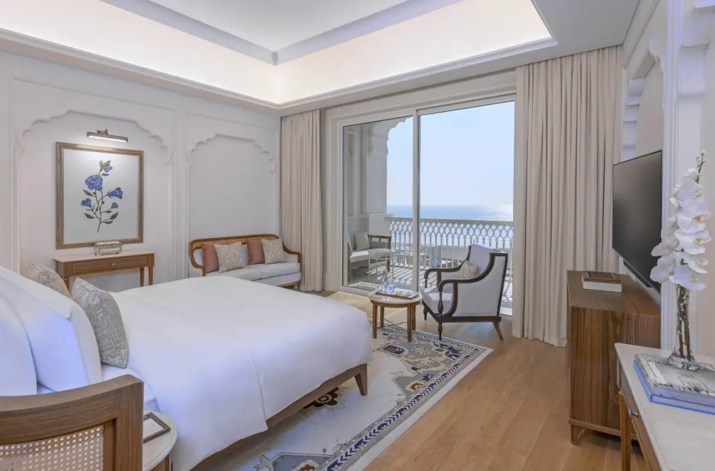 Chedi Premier Double room (full double bed)