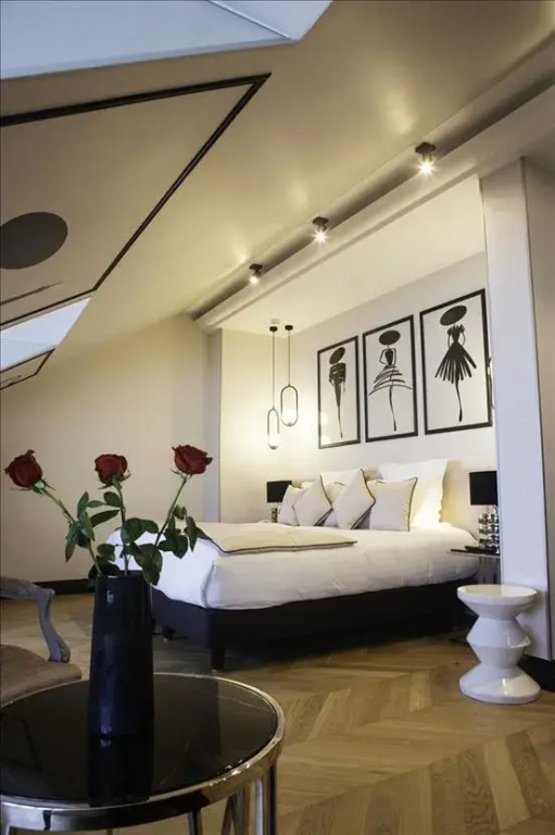 Double Junior Suite (full double bed)