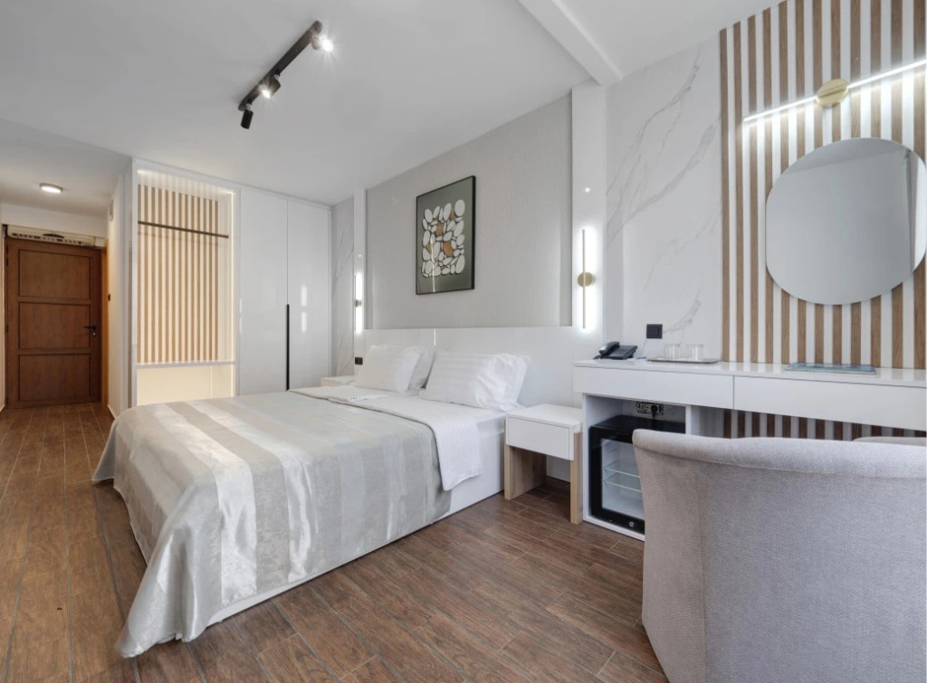 Двухместная Annex Villa Magnolia двуспальная кровать в Hotel Tara