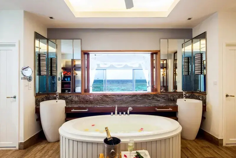 Machchafushi Island Resort & Spa Maldives, The Centara Collection - Chambres
