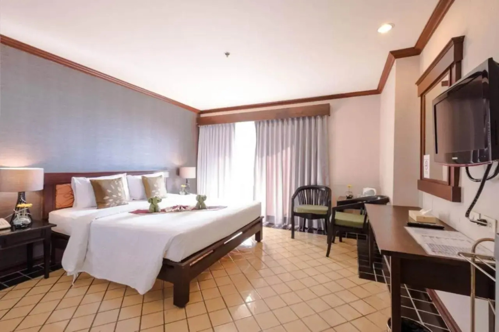 Jomtien Thani Hotel — фото