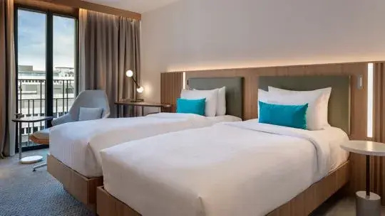Double room with city view (twin beds)