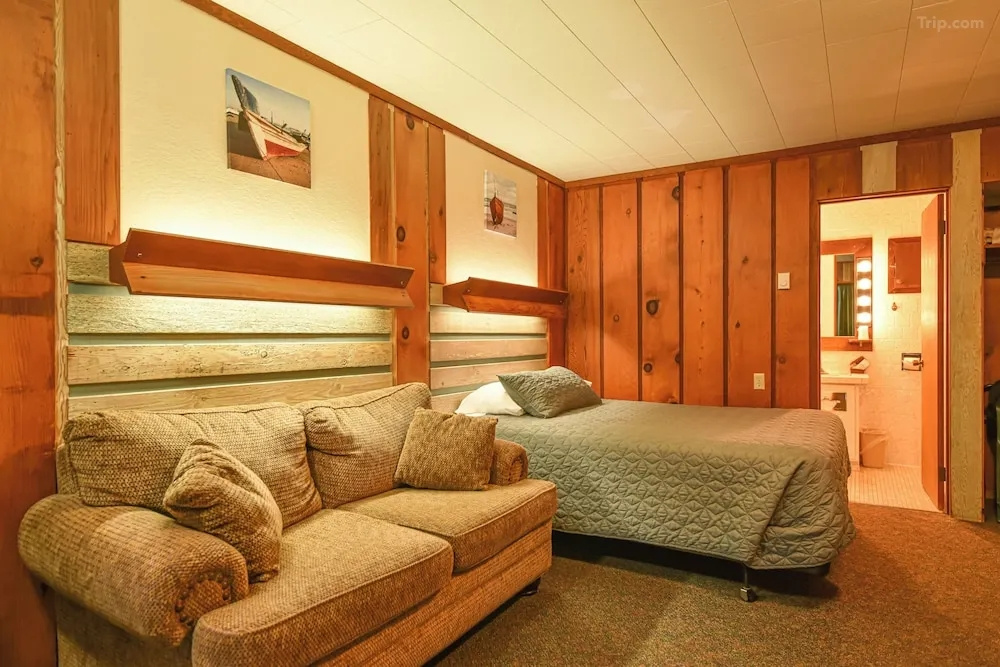 Standard Double room beachfront (full double bed)