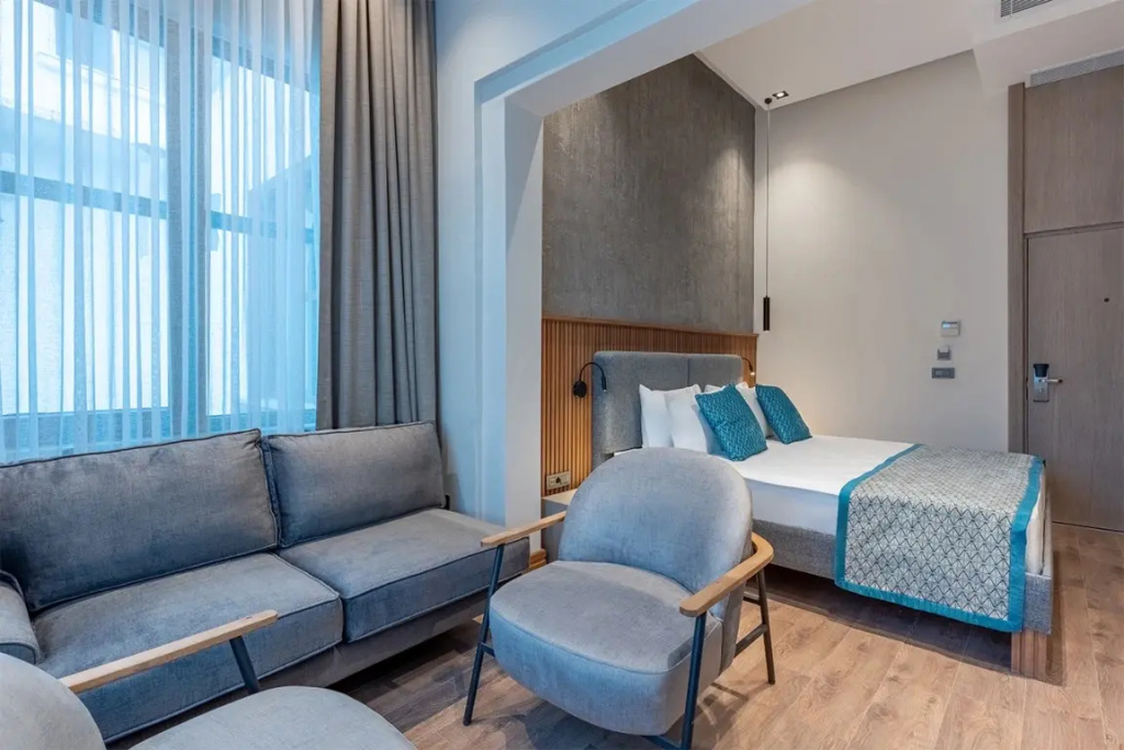 Double Junior Suite (full double bed)
