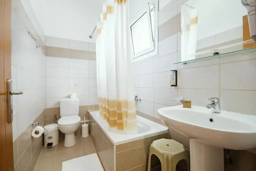 Robolla Beach Apart Hotel - Chambres