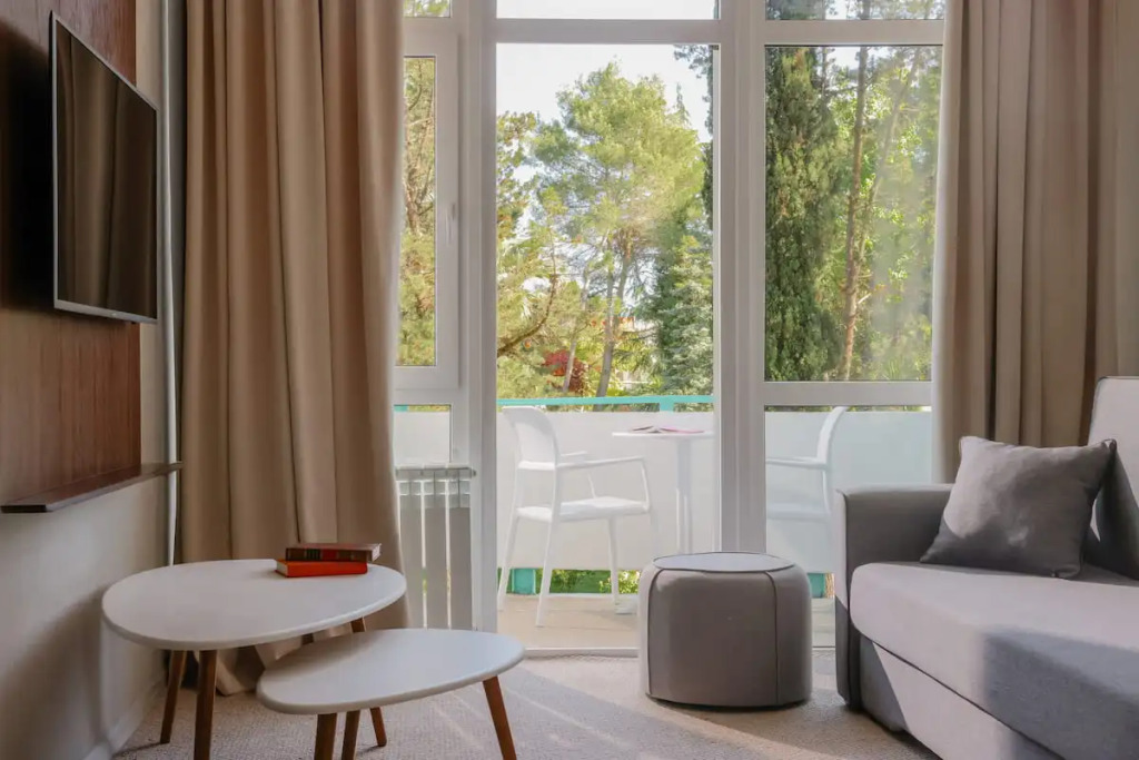 Четырёхместный семейный номер Standard с 2 комнатами в Знание